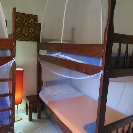 Отель Bikeventures House Uganda Джинджа Экстерьер фото